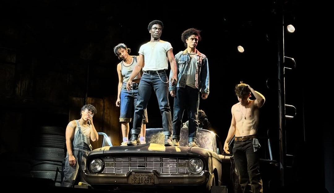 REVIEW: Tyler Jordan Wesley Shines in Tour Production of 'The
